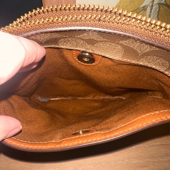 Coach North South Crossbody - Picture 5 of 8